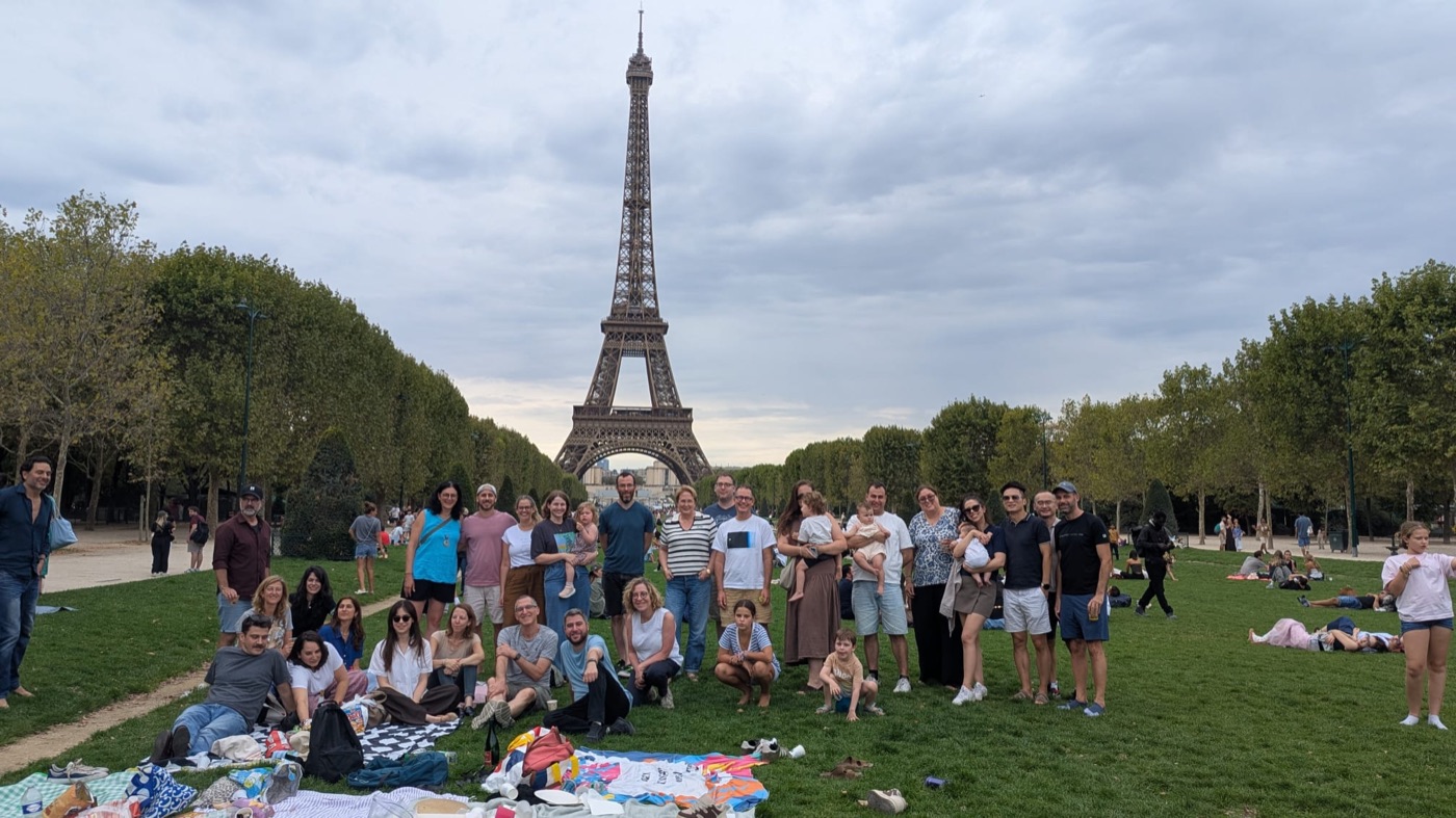 The wide picnic group